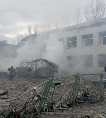 Наслідки ворожого авіаудару по гімназії у Пологівському районі Запорізької області. ФОТОрепортаж