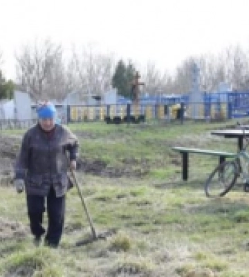 Просять долучитись по прибирання кладовища у селі Рівненської громади