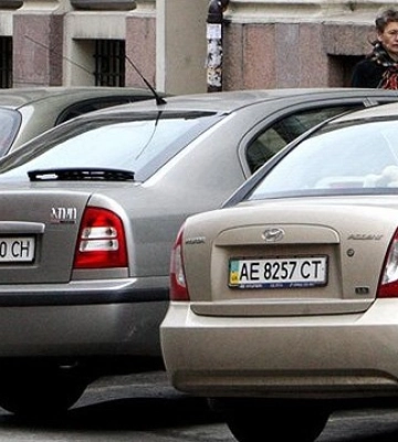 У Києві призупинили оплату за паркування на муніципальних майданчиках