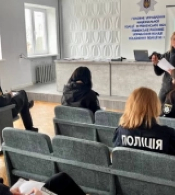 Рівненські поліцейські надають психологічну допомогу травмованим