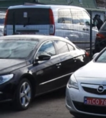 Авторинок чи автокоміс: де вигідніше купити машину у Луцьку