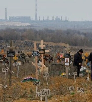 На кладовищі поблизу тимчасово окупованого Маріуполя виявили сектор свіжих поховань, - міськрада