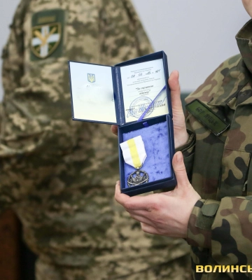 У Луцьку інструктори ТНЦ «Тернове Поле» отримали нагороди від Головнокомандувача ЗСУ та міського голови