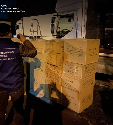 На Волині викрили волонтерів, які завезли вінілові програвачі замість допомоги ЗСУ