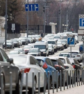 Парковки Києва стали безплатними. Причина