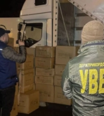 На Волинській митниці зупинили партію програвачів, які видавали за гуманітарну допомогу