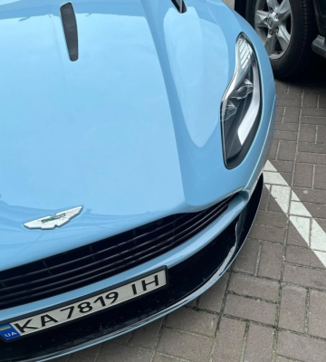 В Києві помітили унікальний Aston Martin (Фото)