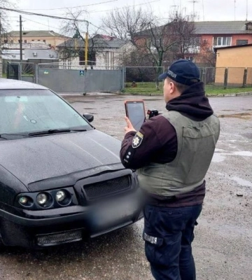 Під Києвом водій легковика збив жінку на переході (ФОТО)
