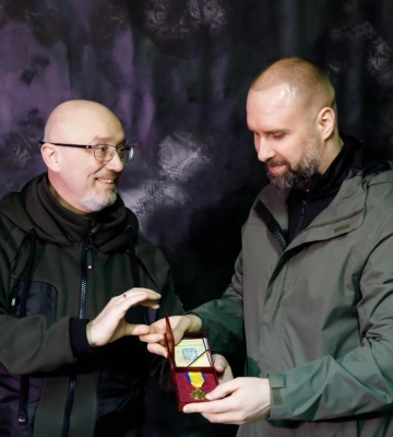 Очільник Харківщини отримав медаль «Золотий тризуб» від Міністерства оборони
