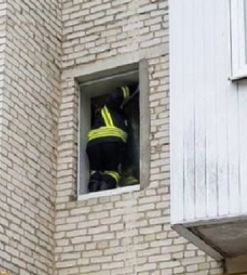 У місті на Волині 2-річна дитина сама зачинилася в квартирі