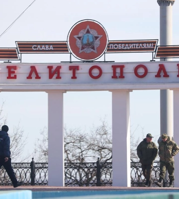 В Мелитополе с утра оккупанты с собаками ищут подрывников