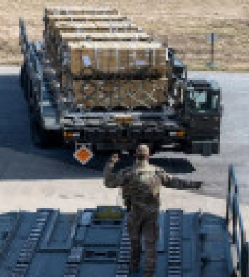 Пентагон опубликовал фото военной помощи США Украине