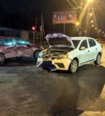 В аварії у Рівному травмувалася пасажирка автівки