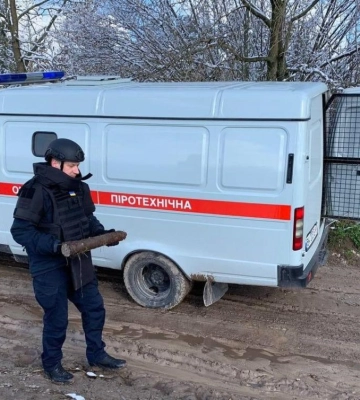 На Рівненщині піротехніки знищили артилерійські снаряди часів Другої світової