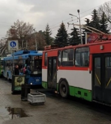 У Рівному через аварію в електромережі зупинився рух тролейбусів по усьому місту