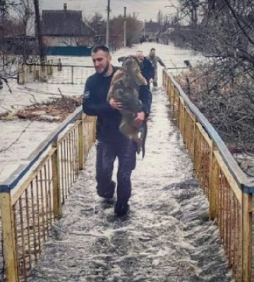 Руйнування дамби у Краматорську: як поліцейські рятували людей та тварин