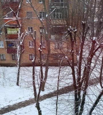 Всю ночь работала техника.  Хмельницкий засыпало снегом