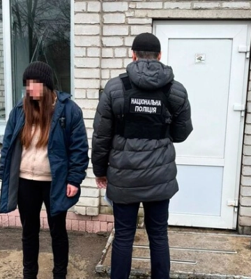 З Дніпропетровщини видворили громадянку РФ, яка втягувала дівчат у проституцію