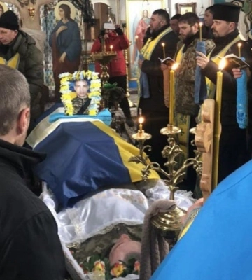 На Буковині УПЦ МП намагалася не пустити до церкви труну з військовим для відспівування