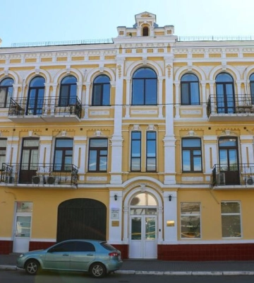 Пытались вывести из-под санкций особняк "Росатома" на Подоле: Задержаны двое подозреваемых