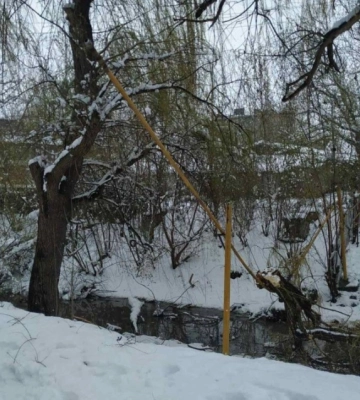 У Новоселиці дерево пошкодило газопровід, місто без газу