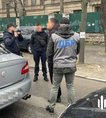 В Днепропетровской области чиновник Укртрансбезопасности собирал дань с перевозчиков, – ГБР