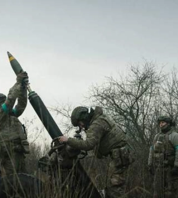 Росія намагається повністю захопити Бахмут, ЗСУ відбивають атаки: карта бойових дій за 6 квітня