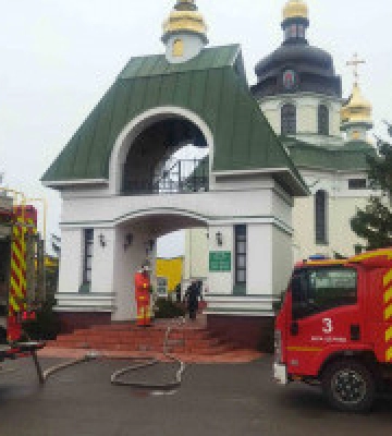 В Гребінках на Київщині горів Свято-Покровський храм