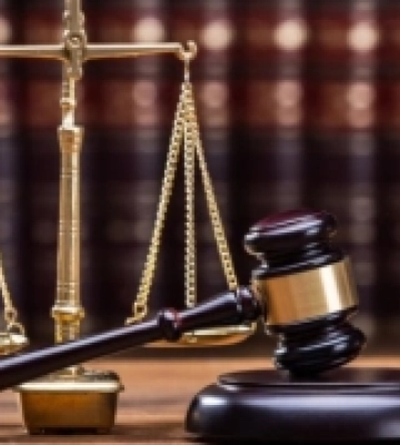 Судитимуть рівнянина, який продавав неіснуючу базу даних та вислав «вірус» на комп’ютер