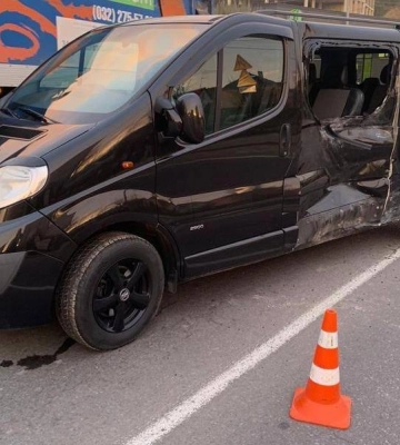 29-річна водійка авто і 15-річний мотоцикліст не розминулися в Івано-Франковому