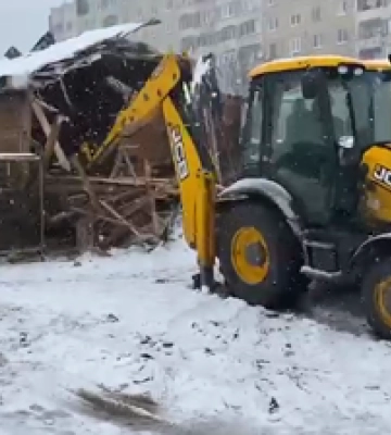 У Львові зносять московську церкву-самобуд (відео)