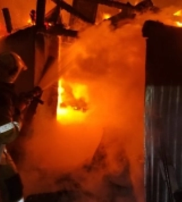 На Берегівщині сталася пожежа у надвірній споруді