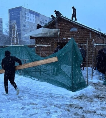У Львові розпочався демонтаж самовільно збудованої церкви УПЦ МП (фото, відео)
