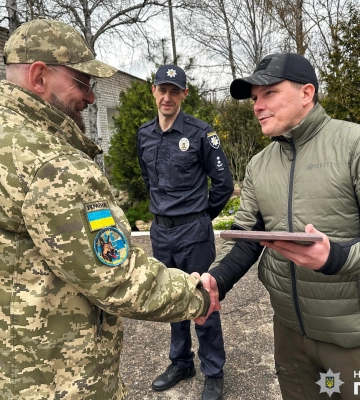 Керівництво поліції Миколаївщини привітало кінологів із 29-річчям з дня створення служби