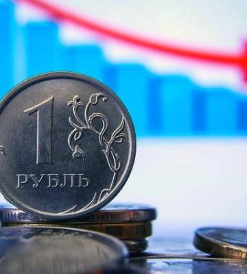 Санкції проти РФ: рубль обвалився до найнижчого рівня за рік