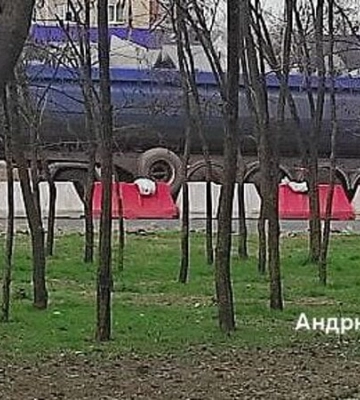 В окупованому Маріуполі загарбники запустили виробництво бетонних оборонних споруд та укріплень для бліндажів, - Андрющенко. ФОТОрепортаж