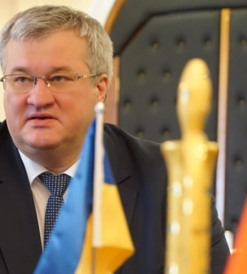 Переговоры по Крыму: у Зеленского ответили на громкое заявление замглавы ОП