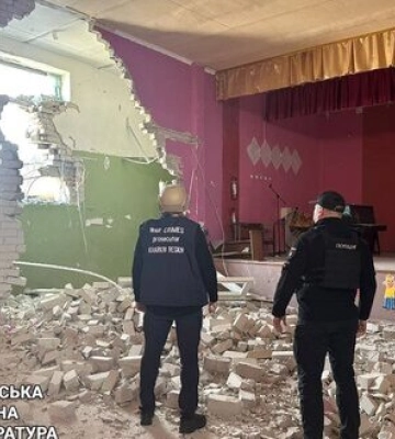 Росіяни з РСЗВ обстріляли Куп‘янськ. Пошкоджено житловий будинок та школу 
