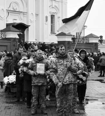 У Луцьку в останню дорогу провели загиблих Героїв - Романа Наумика та Сергія Федіна