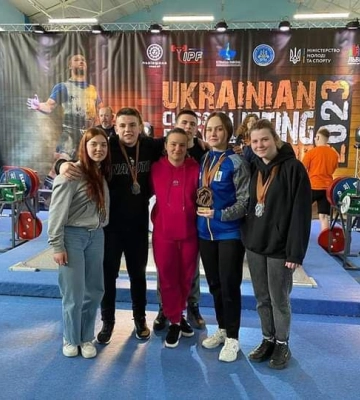 Збірна з Кіровоградщини на чемпіонаті України з пауерліфтингу отримала 17 медалей
