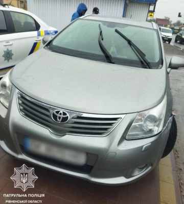 Патрульні міста Дубно виявили авто яке перебувало у розшуку 