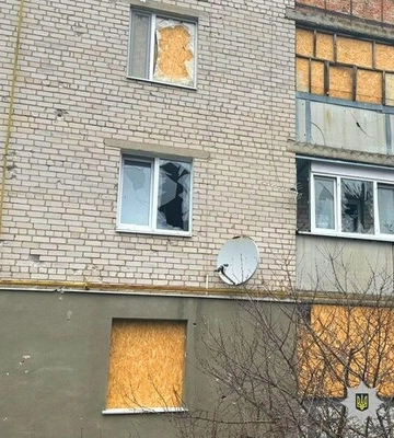 Ударили по многоэтажке: днем захватчики атаковали с РСЗО и авиации города в Запорожской области
