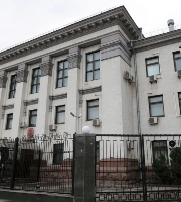 Київрада за ініціативи &quot;Слуги народу&quot; може &quot;виселити&quot; посольство РФ