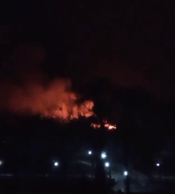 Пожар возле Симферополя, раздаются взрывы