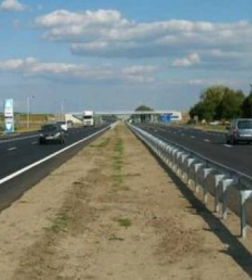 На трасі Київ-Чоп перекрили рух транспорту
