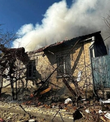 Війська РФ вдарили по Херсону з артилерії та авіації: є влучання у багатоповерхівки та об'єкти критичної інфраструктури