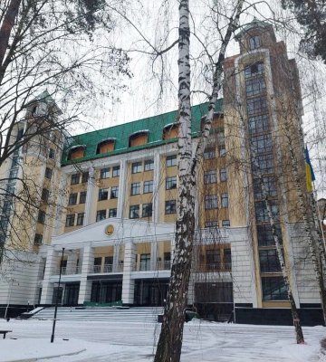 Відмовилася викладати українською - в Податковому університеті відсторонили викладачку (ВІДЕО)