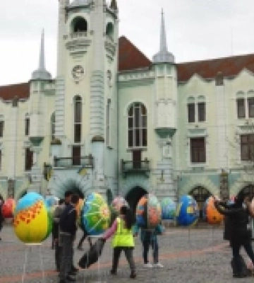 У Мукачеві відкрили Великодню виставку «Писанкове Мукачево»