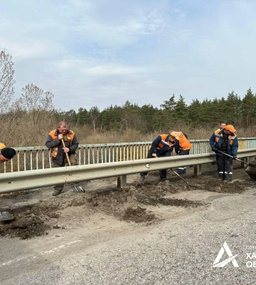 Напередодні дорожники приводили до ладу сім автошляхів Харківщини 