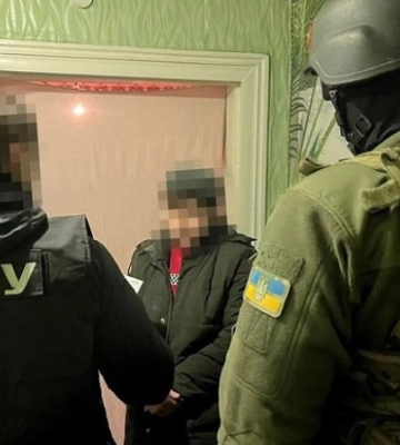 Коригувала ворожі удари по школах і дитсадках на Донеччині: СБУ затримала російську агентку